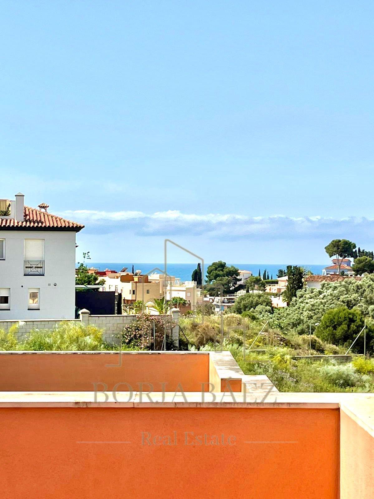 Semi-detached house in the center of Benajarafe — photo 1 of 50