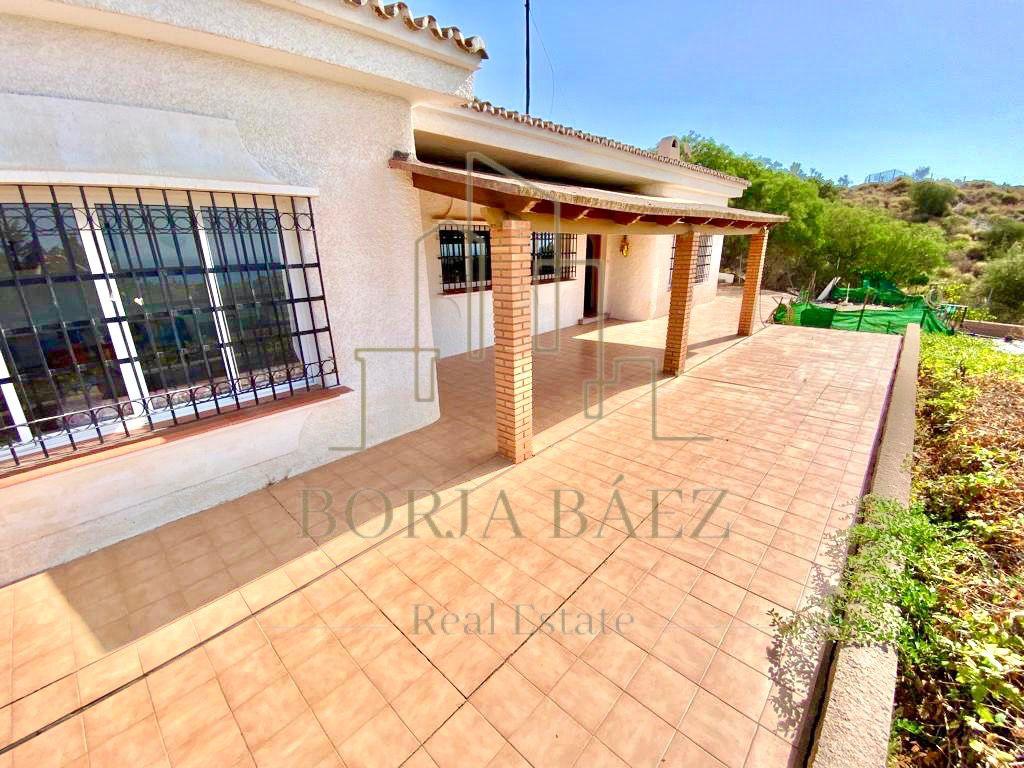 Chalet independiente en Benajarafe Alto — imagen 1 de 20