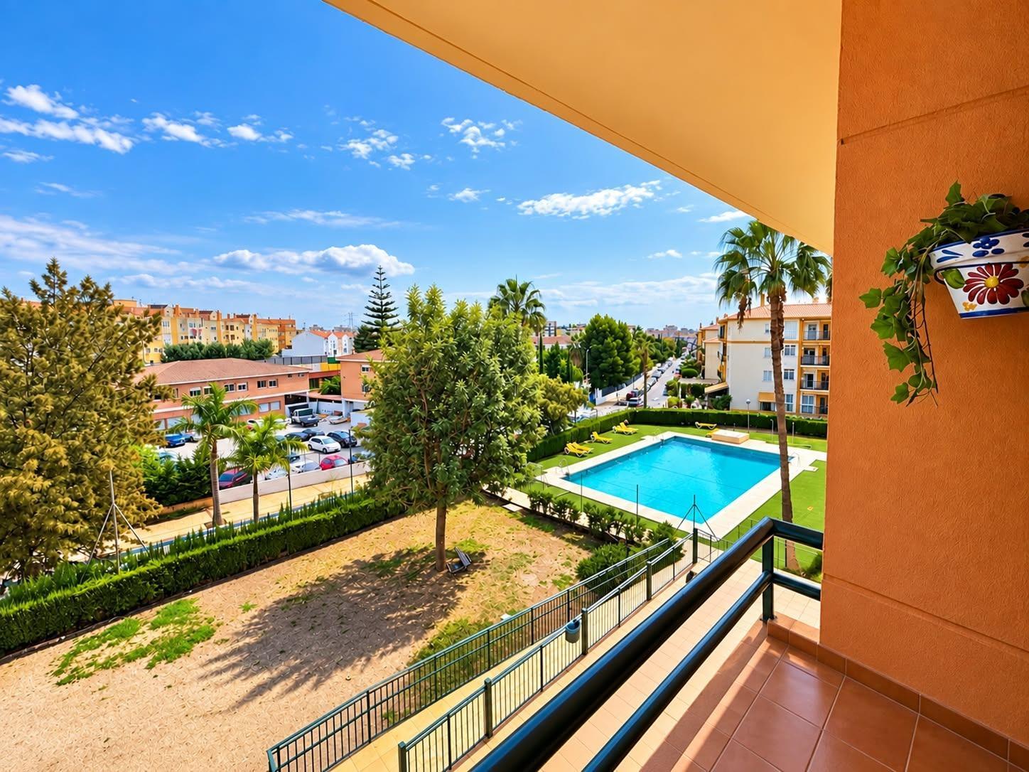 Piso en Viña Málaga, Vélez - Málaga — photo 1 of 25